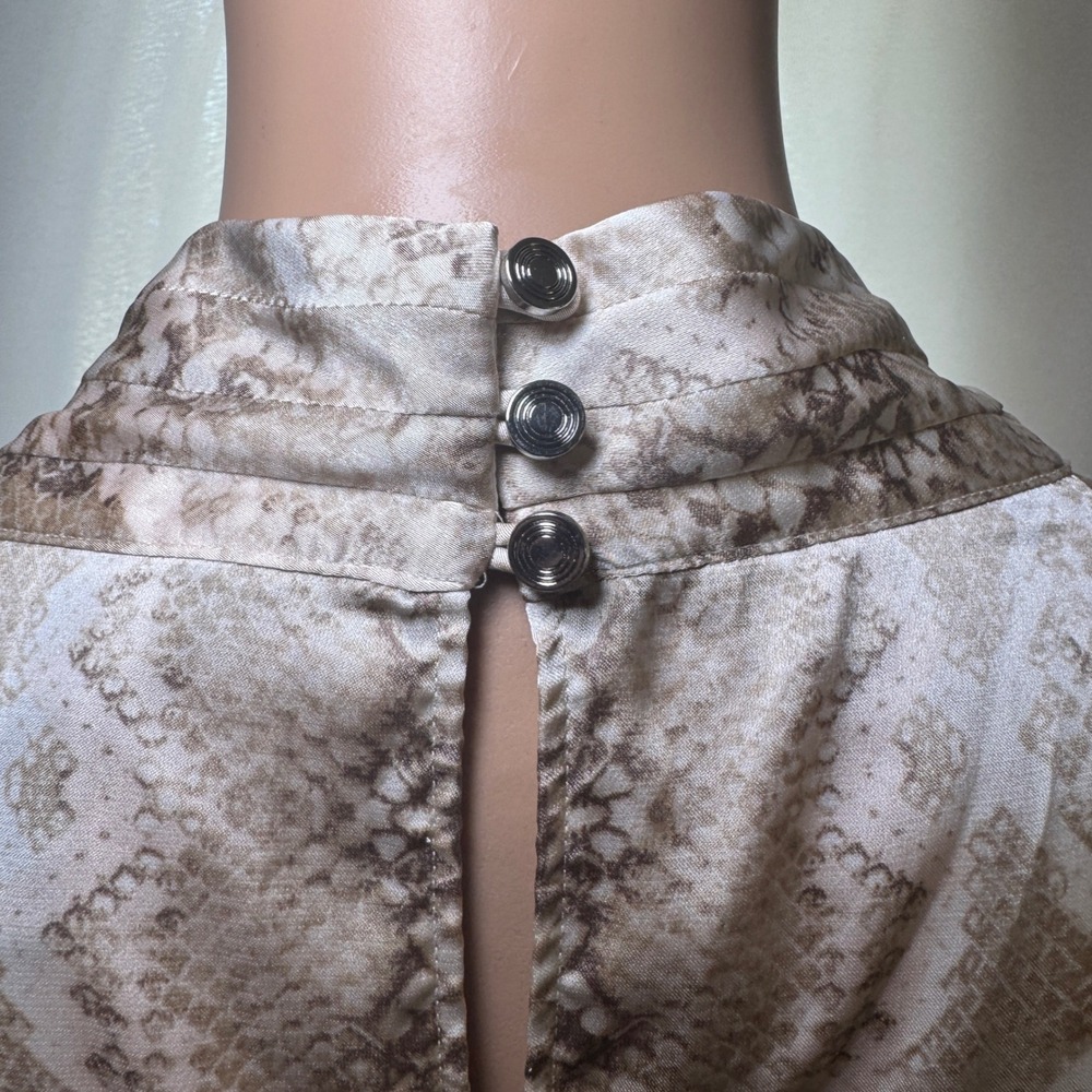 White House Black Market Snakeskin Halter Top Beige Surplice Smocked Blouse WHBM - Picture 6 of 10